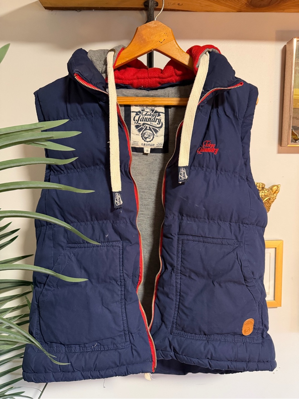Tokyo Laundry Navy Puffer Gilet Vest with Removable Hood